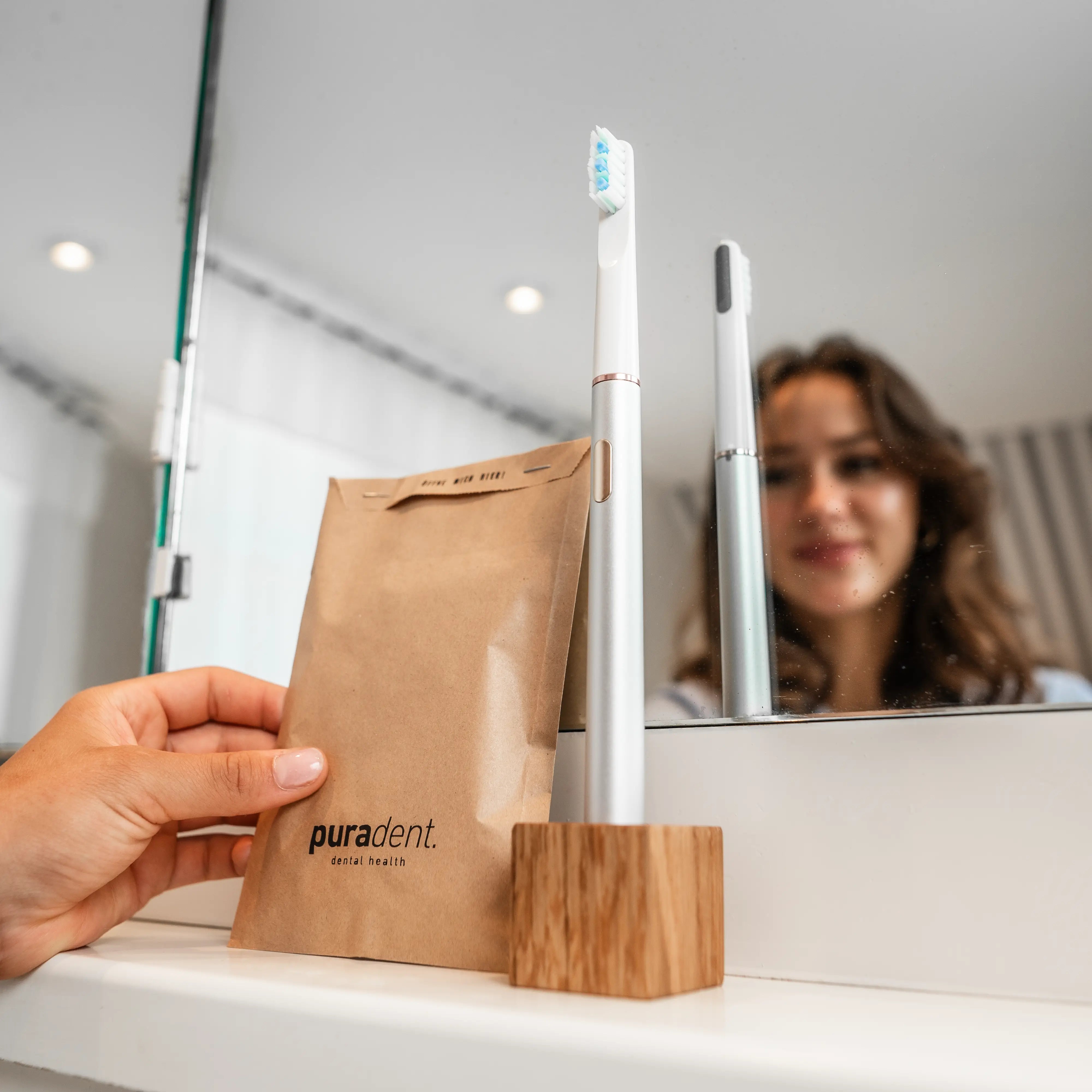 Pura-Bundle: MinimalOne Schallzahnbürste Polarsilber