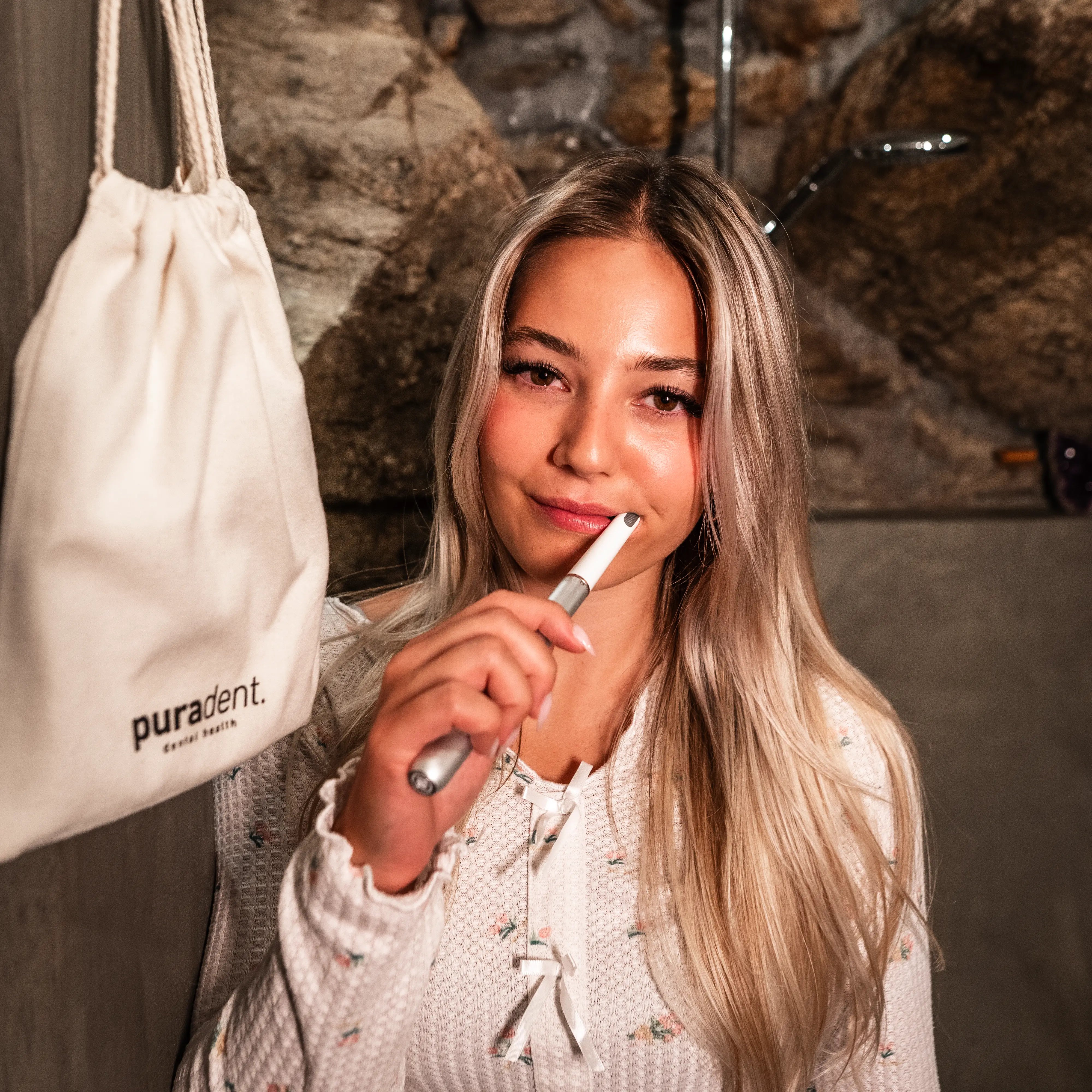 Spezial-Bundle: MinimalOne Schallzahnbürste Altrosa